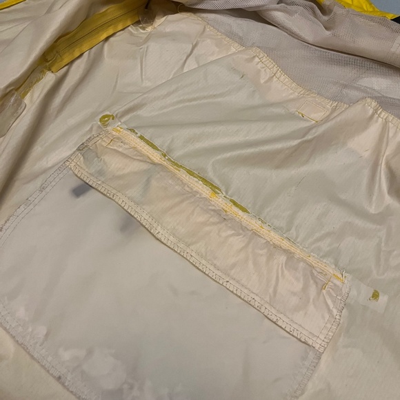 REI bright yellow raincoat (no hood, long in back for rear-end coverage) pockets - Picture 13 of 13